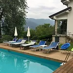 Villa Paradise *